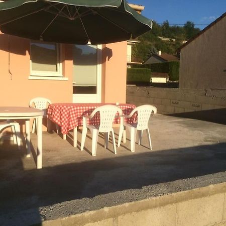 Le Coin Tranquille Au Pied Du Puy De Dome Apartment Pontgibaud Bagian luar foto